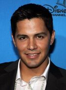 Jay Hernandez