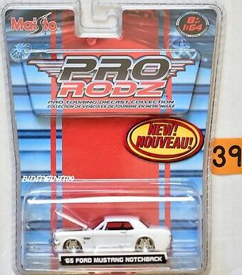 Maisto Pro Rodz ４台セット！NOMAD３種& BISCAYNE Maisto Pro Rodz Pro-Touring 1:64 Diecast Black & Flames 1955