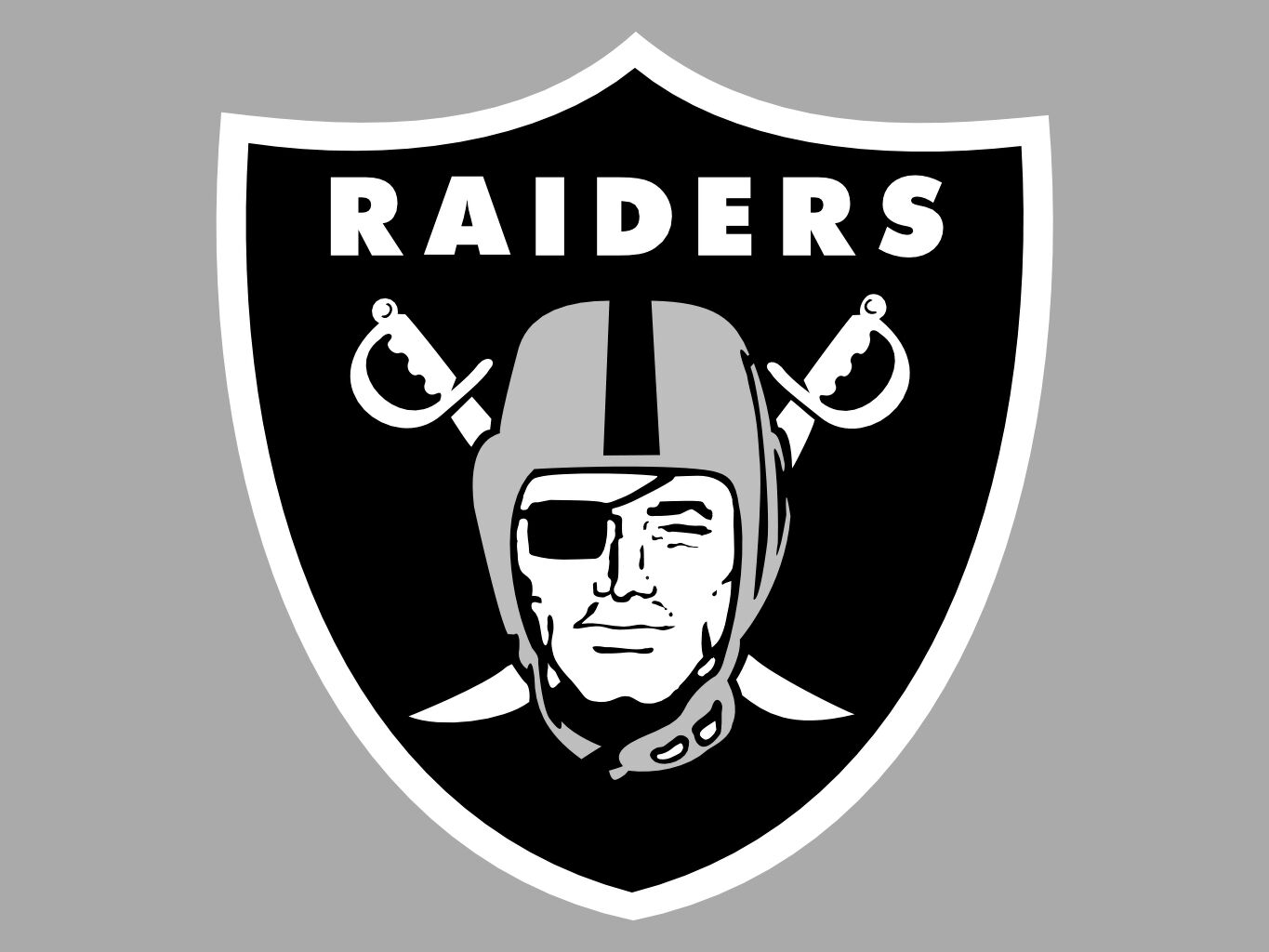 Oakland Raiders promote from within in naming interim GM