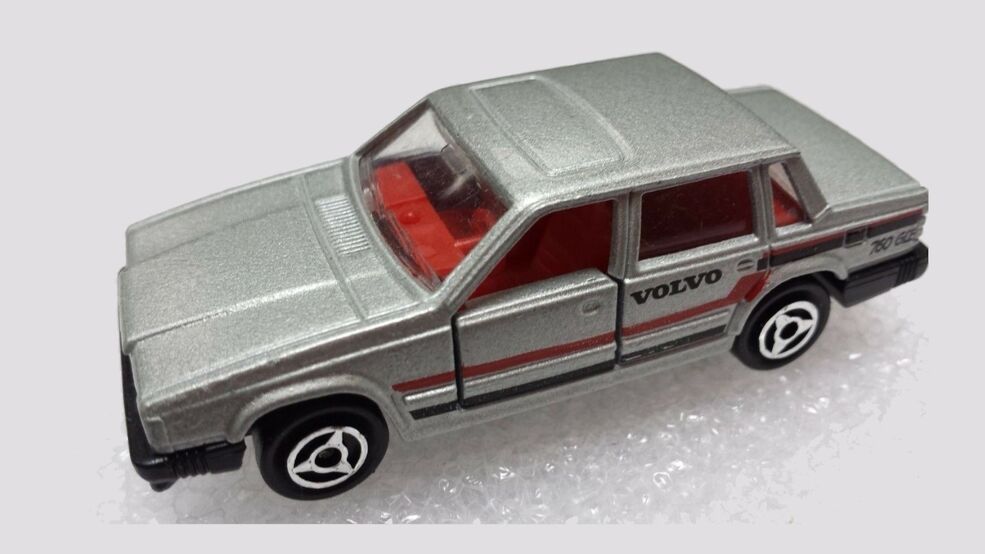 Majorette volvo 760 gle cheap