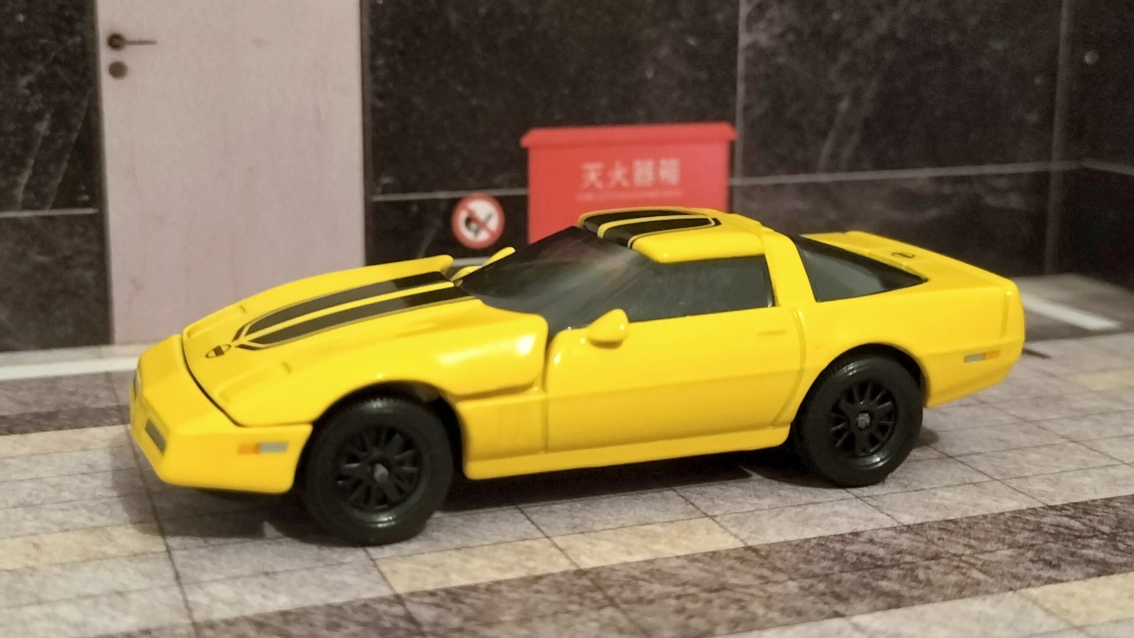 Corvette ボディ Goodwrench イエロー 約30cm Corvette ボディ Goodwrench イエロー 約30cm Corvette ボディ