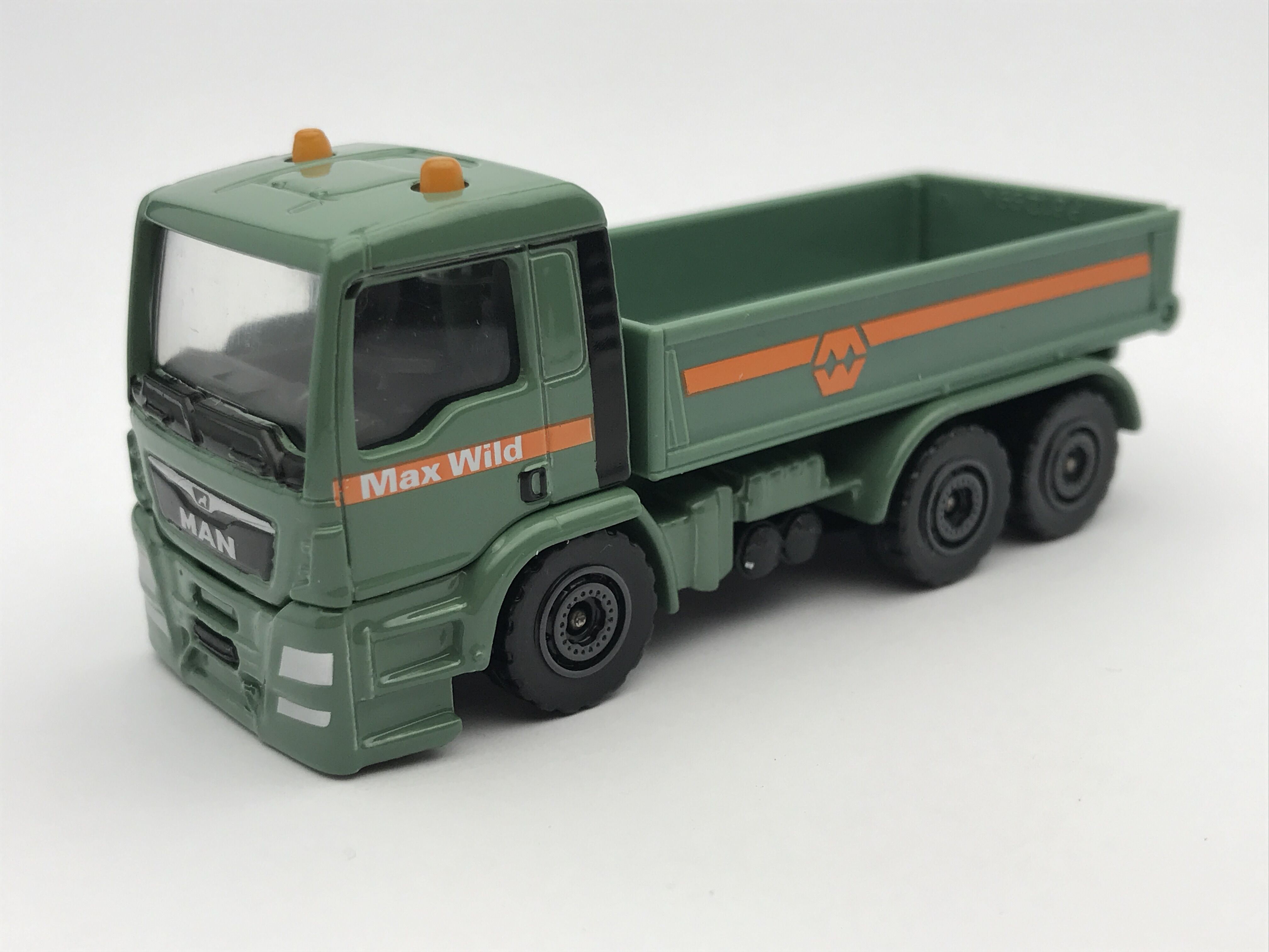 ミニカー　1/87 MAN TGS TM Schmitz ダンプセミトレーラー、 メルセデスベンツ ダンプセミトレーラー (Wiking model) ”100 Jahre Geiger” 2台セット [HE316699] Amazon | herpa Cars&Trucks 1/87 スカニア CG 17 8×4 ダンプ