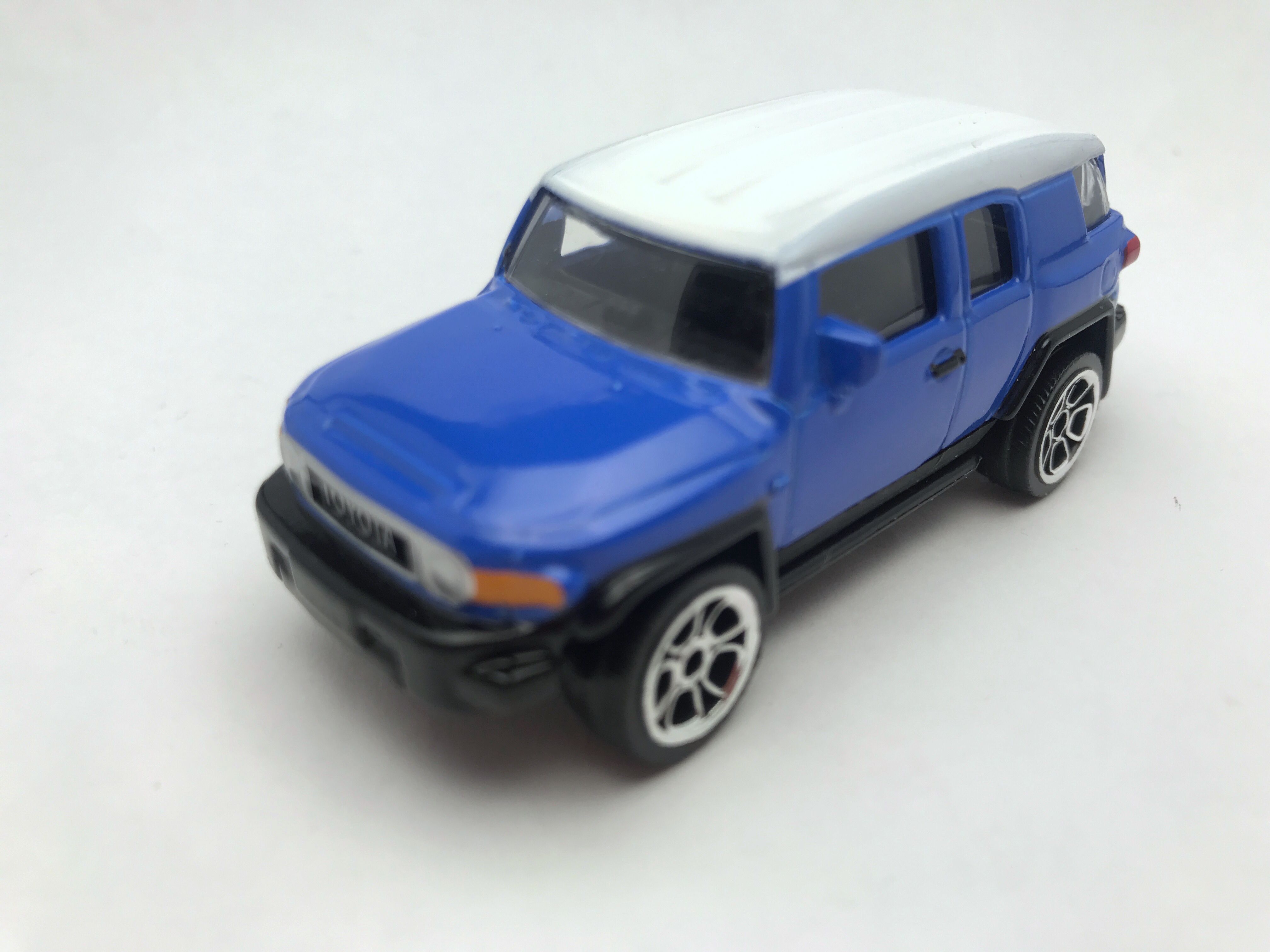 Majorette toyota land best sale cruiser