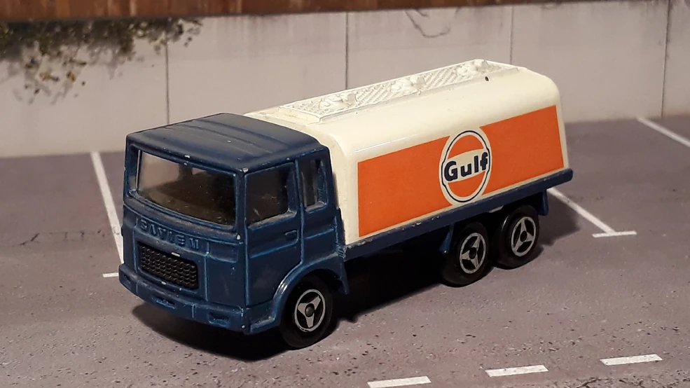 MAJORETTE -SAVIEM -CAMION Citerne Shell -Ech 1/100-Made In France EUR 2,00 - DE