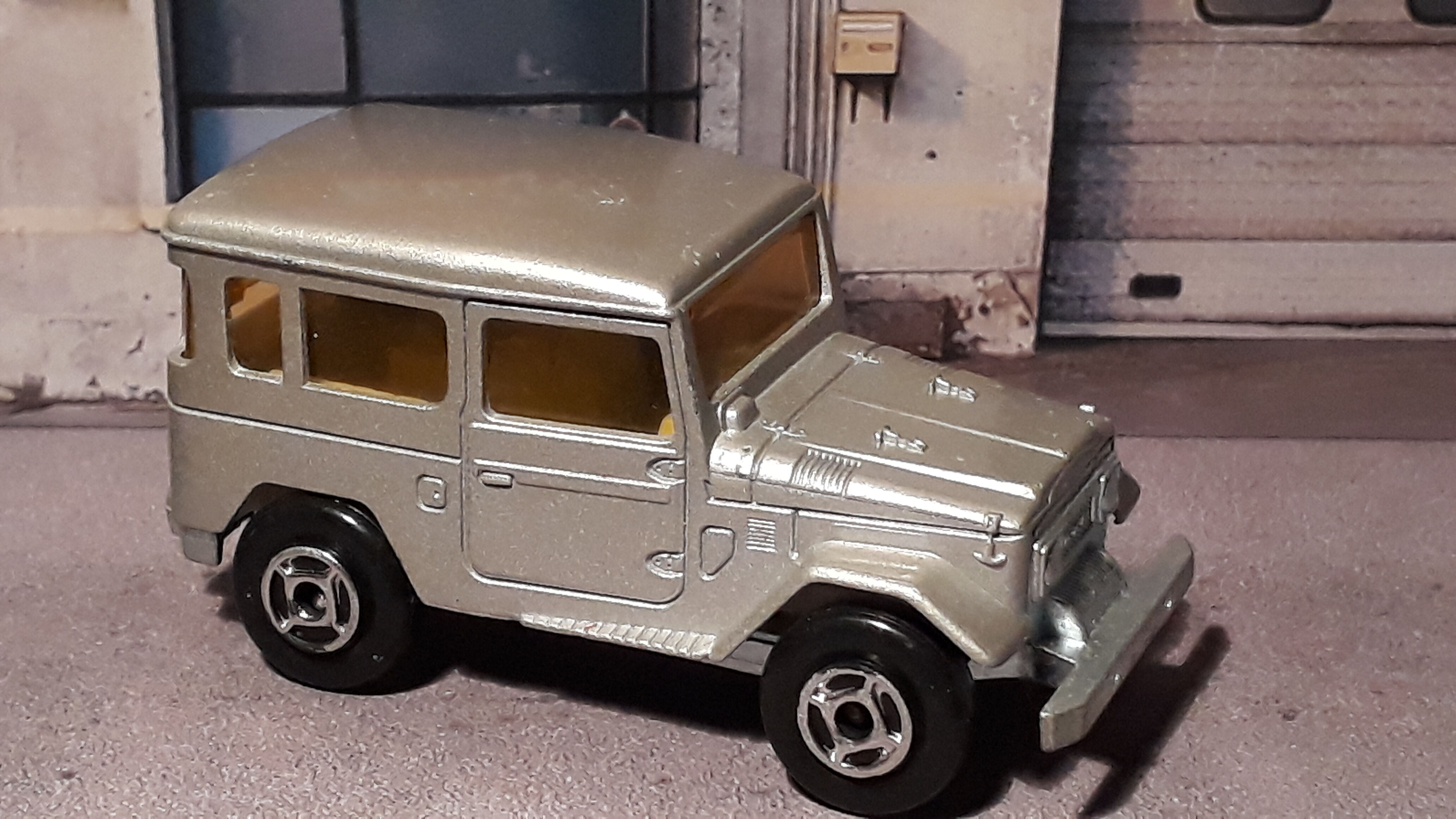 Majorette toyota land cruiser best sale