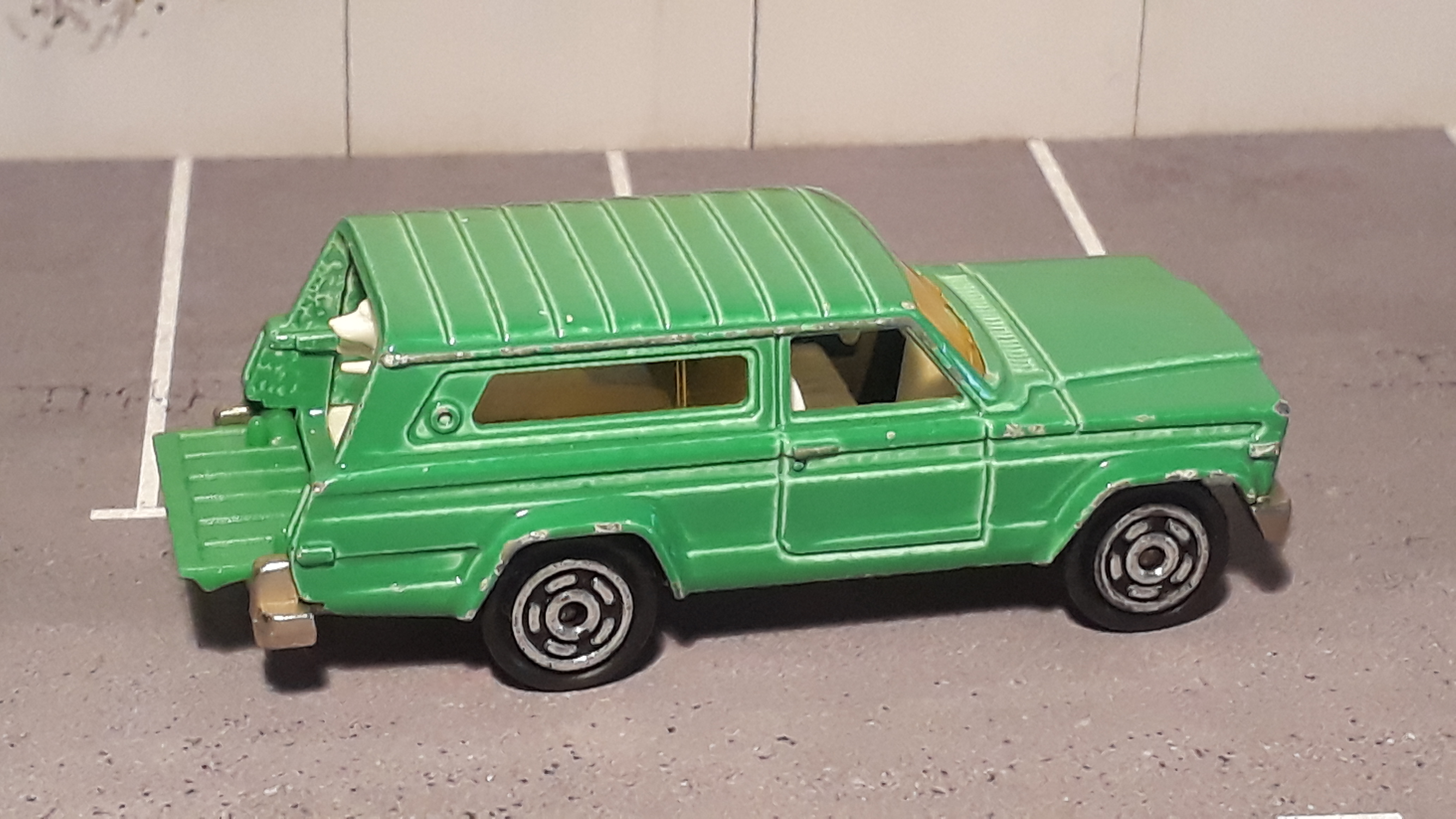 Majorette jeep cherokee 236 hotsell