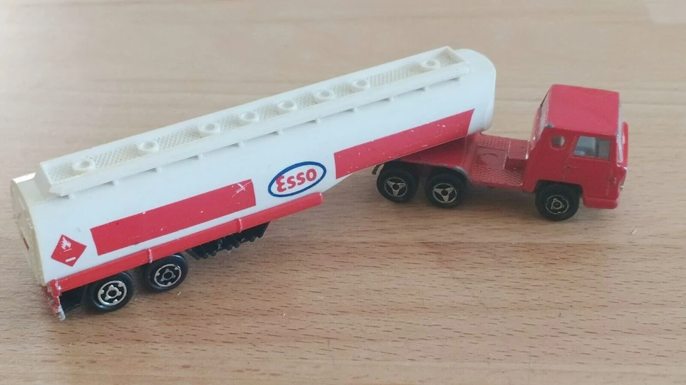 Camion Majorette 320 Bernard Fardier en rouge orange en boîte