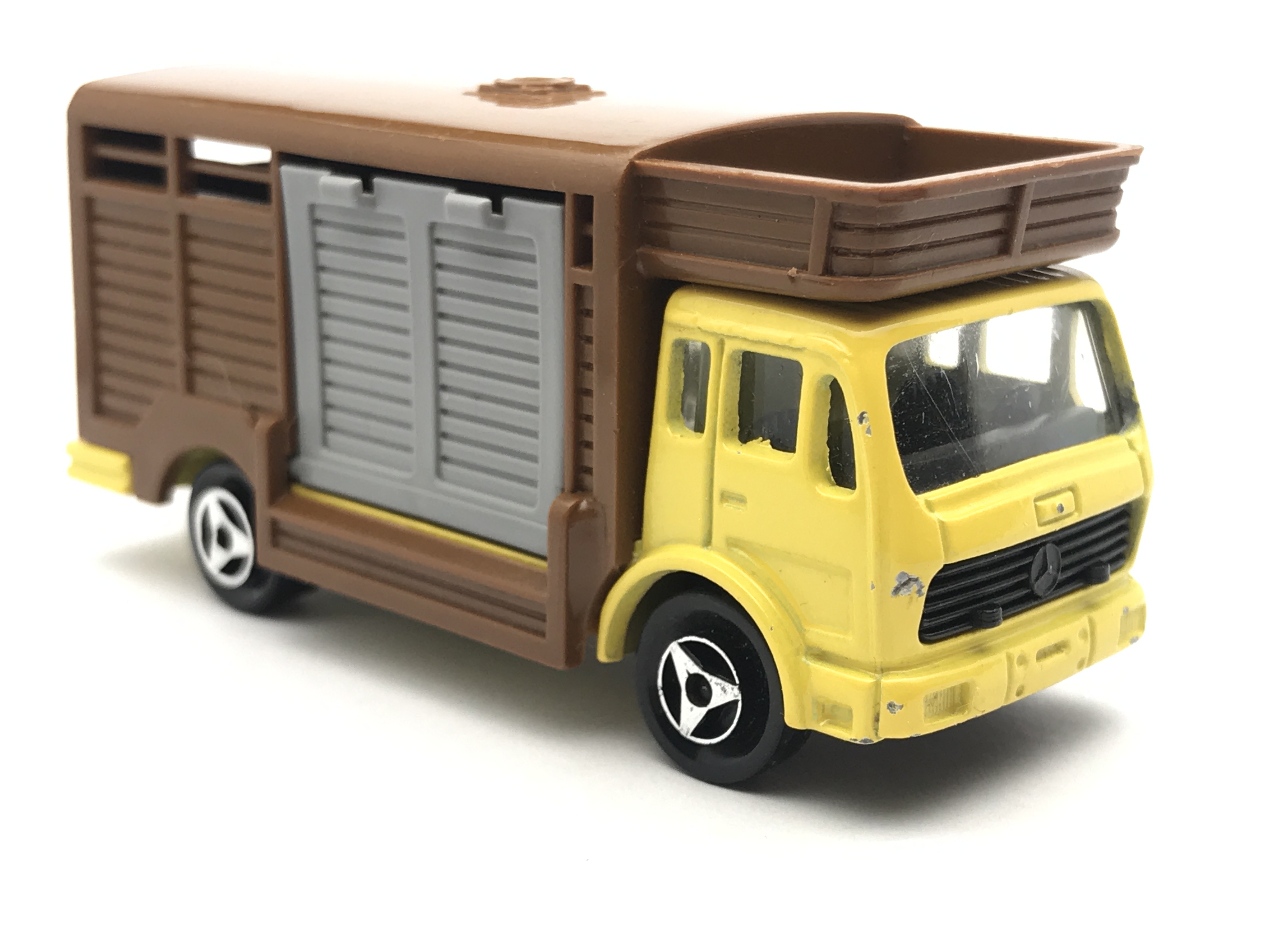 Majorette mercedes truck store