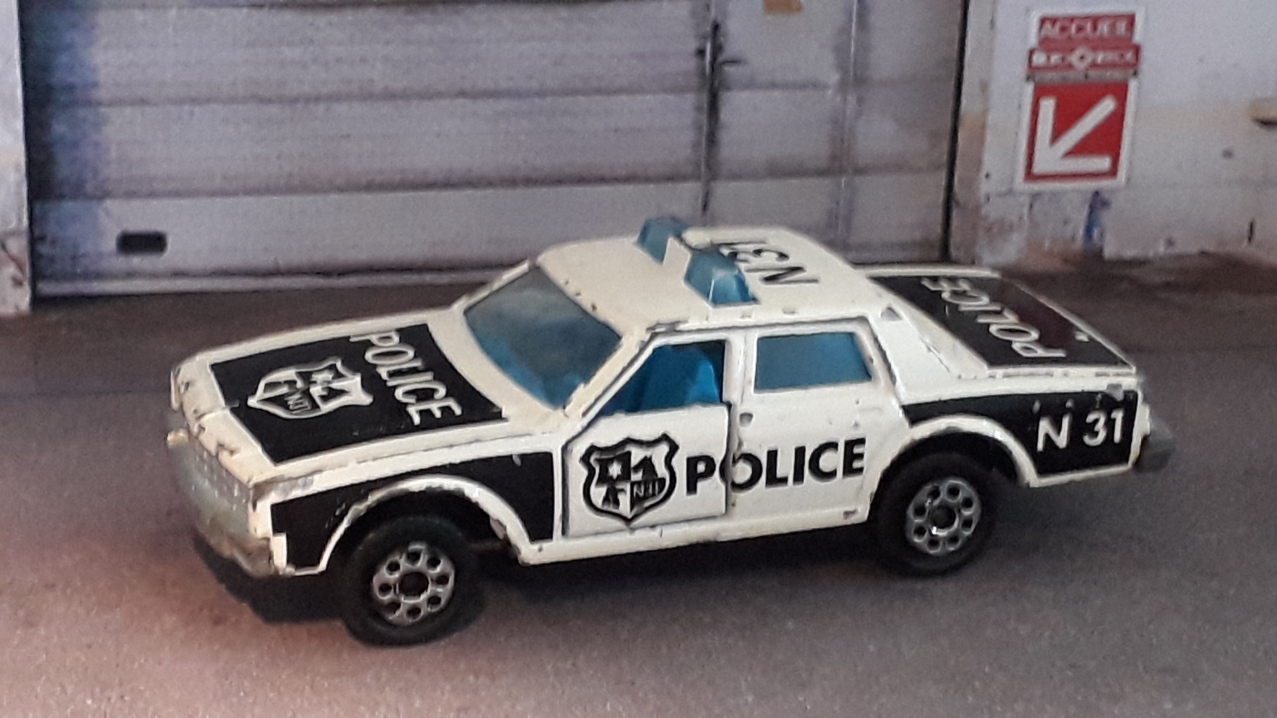 Majorette chevrolet impala police no 240 best sale