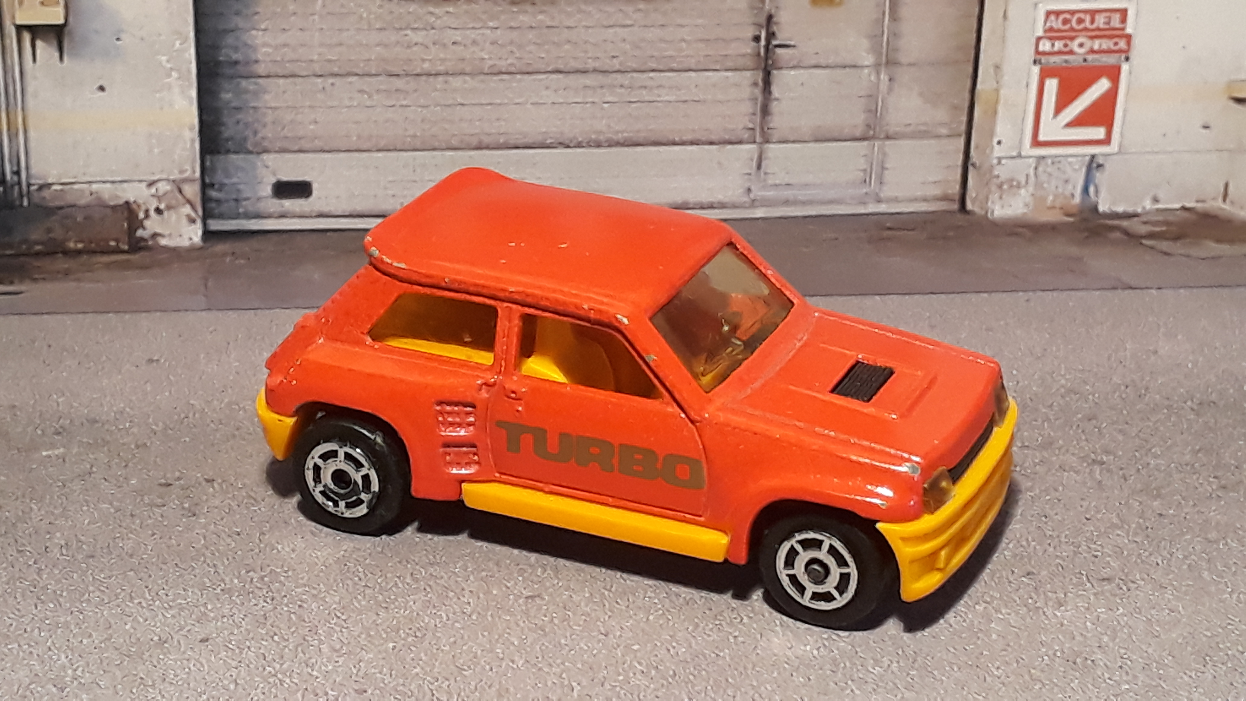 Majorette r5 turbo top