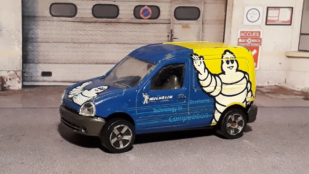 Lot Majorette Camion Man Semi-Remorque & Voiture Renault Kangoo - État Correct
