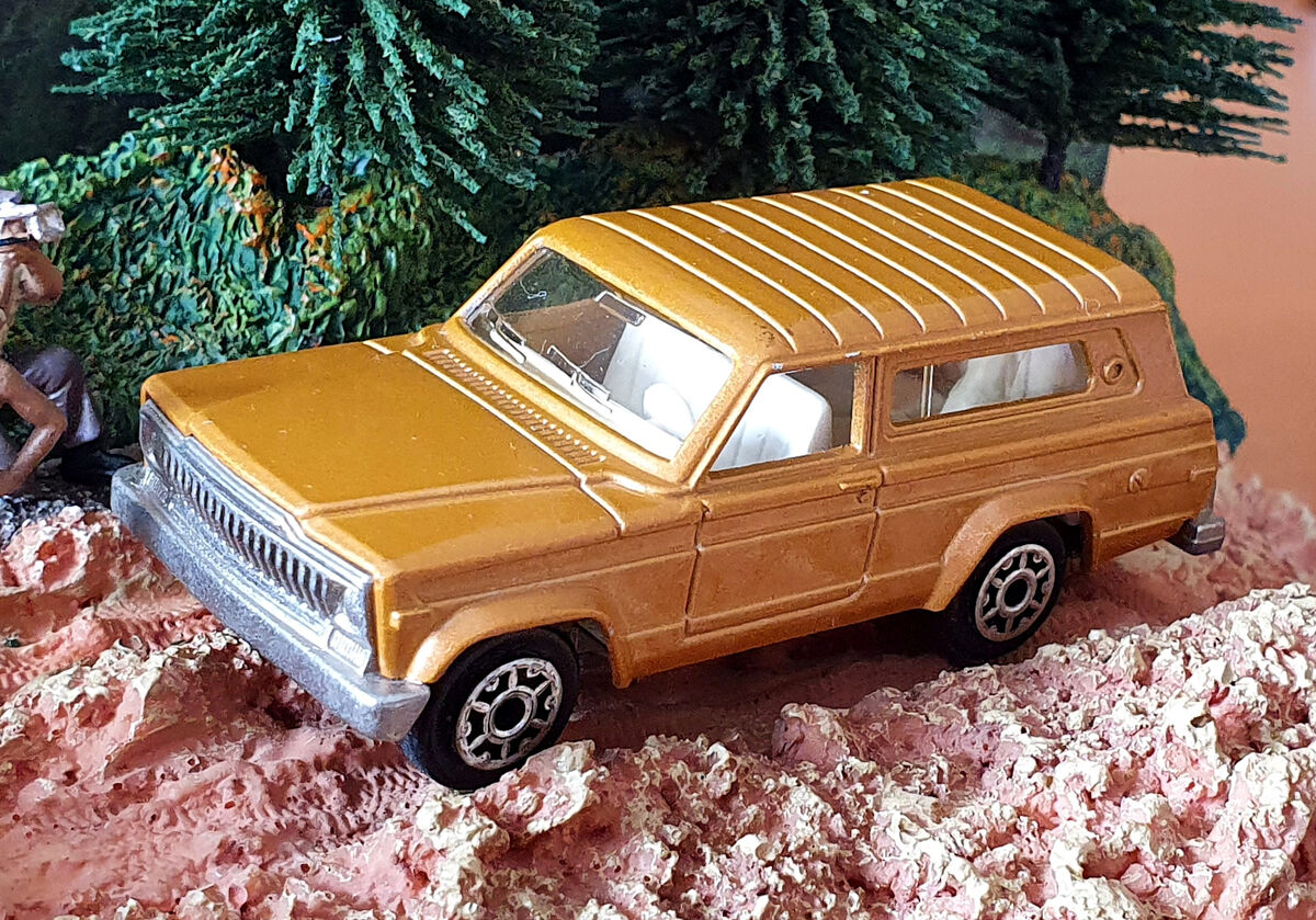 Majorette jeep cherokee 236 hot sale