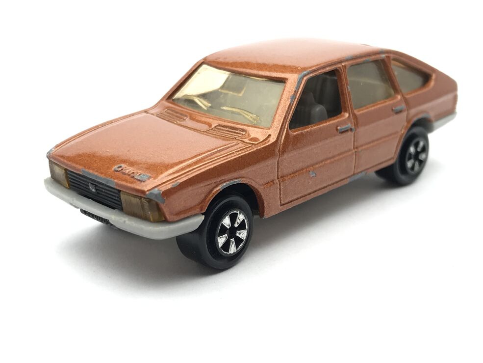 マジョレット ミニカー シムカ1308 当時物 - メルカリ
