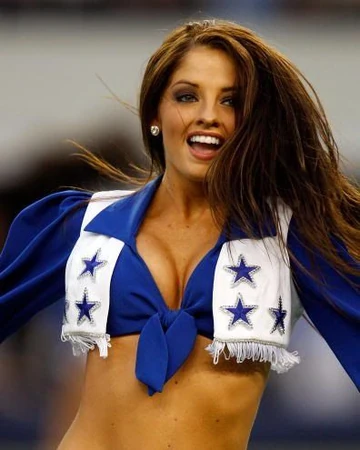 How many years was brandi a dallas cowboy cheerleader