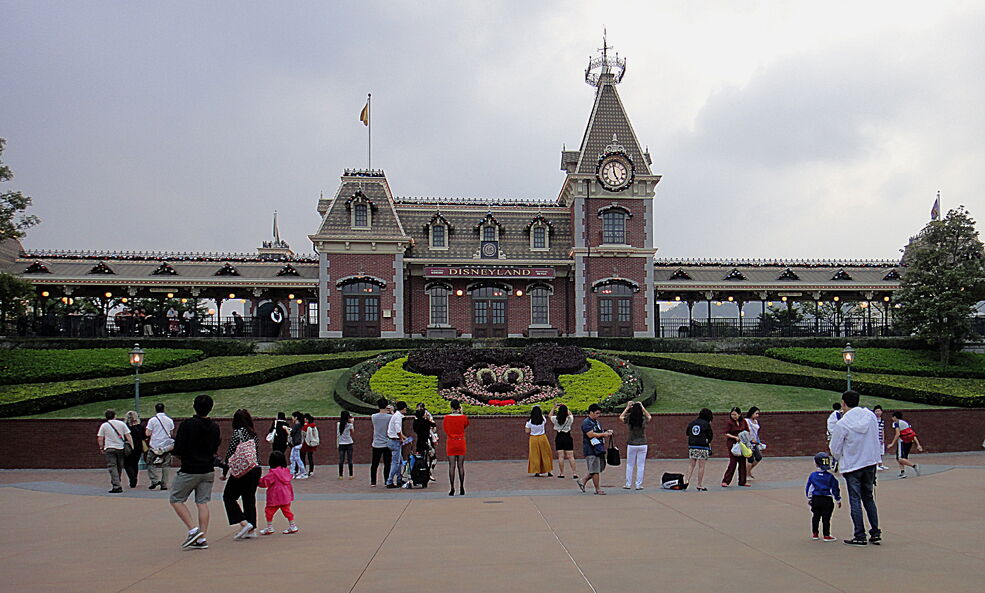 Hong Kong Disneyland | Corus Entertainment Fandom | Fandom