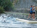 Mimmi and ondina get splashed