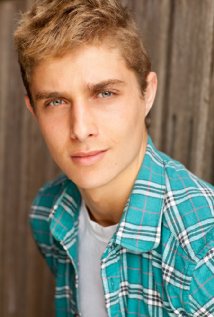 Mako Mermaids on X: Watch out ZAC! There's a new boy in town. And he can  swim. Alex Cubis plays ERIK in Season 2.  / X