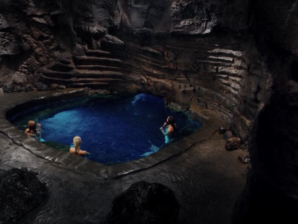 The Moon Pool Mako Mermaids Wiki Fandom
