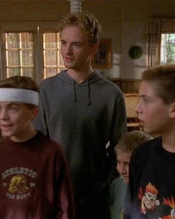 Home Alone 4 Malcolm In The Middle Wiki Fandom