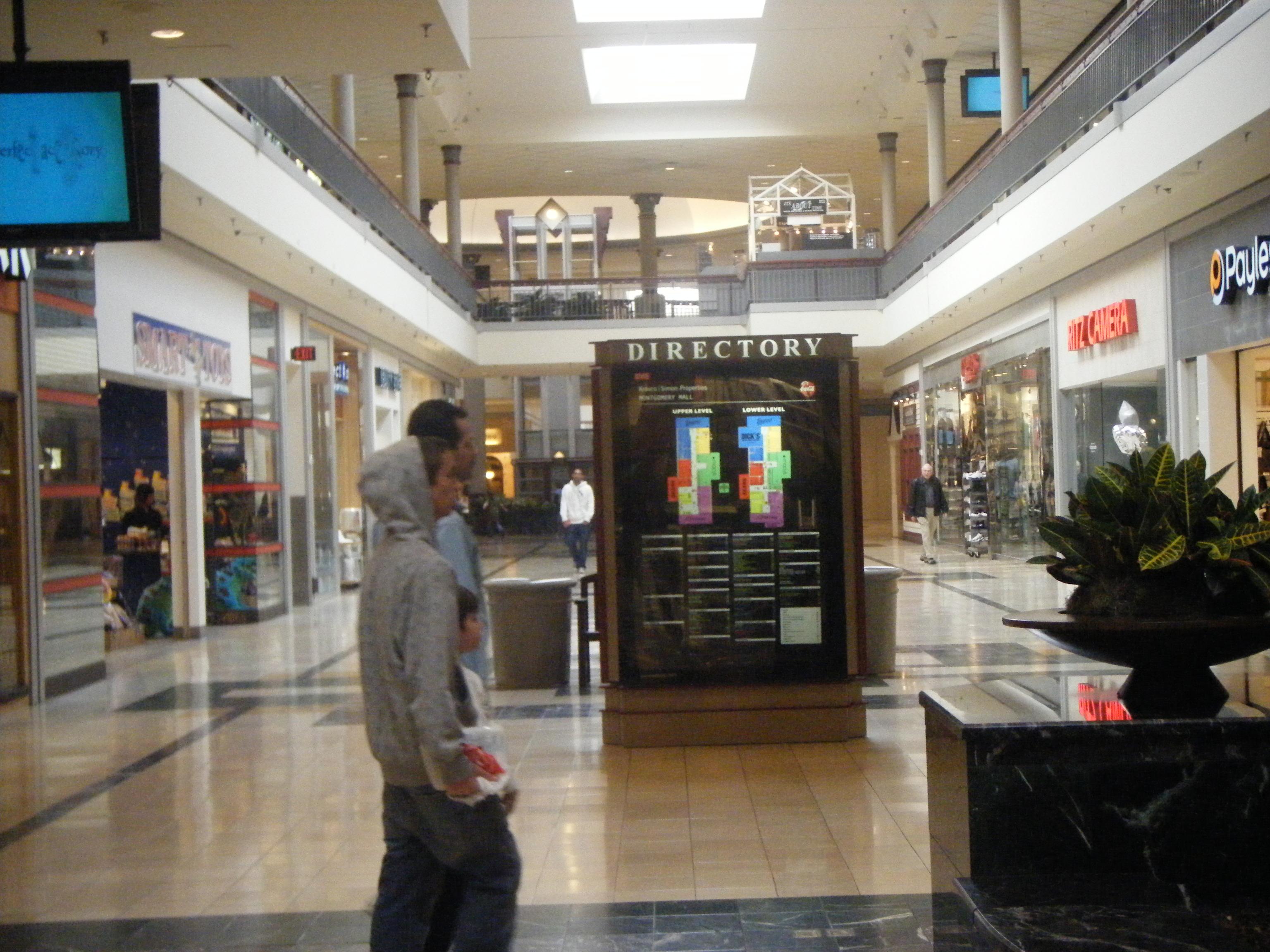 Montgomery mall hollister cheap