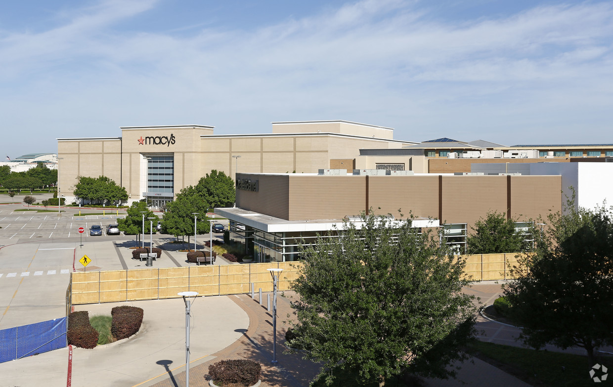 A Taubman in Trouble: The Shops at Willow Bend (Plano, TX