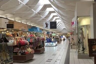 Auburn mall hollister cheap
