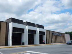 The Bon-Ton, South Mall