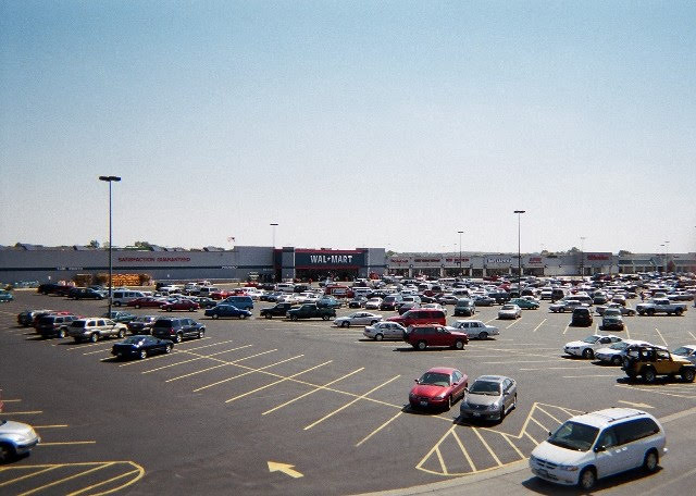 bradley square mall shoe stores