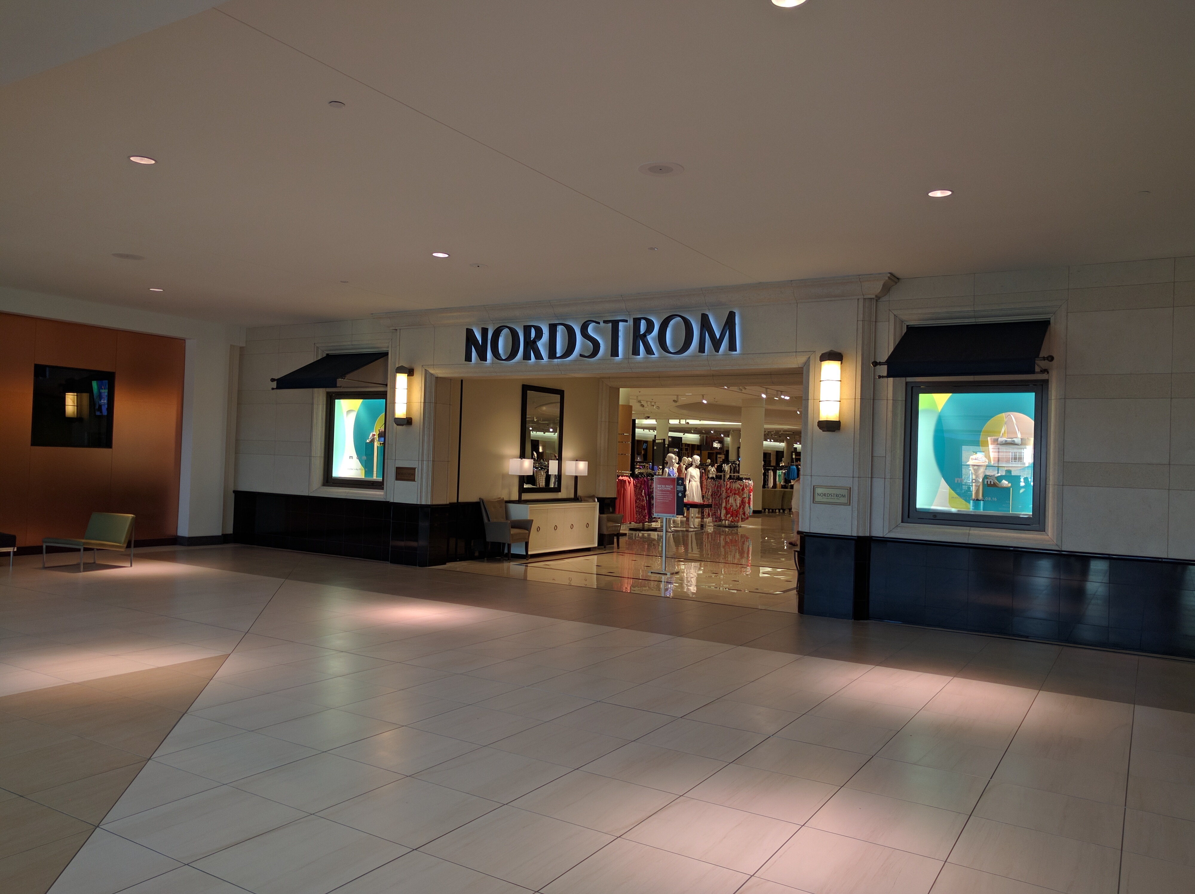 The Fashion Mall At Keystone, Malls and Retail Wiki