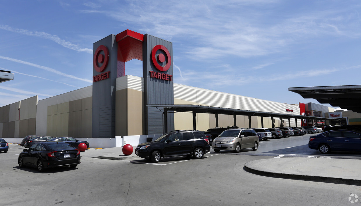 Westfield's Topanga Mall in Canoga, CA - History 