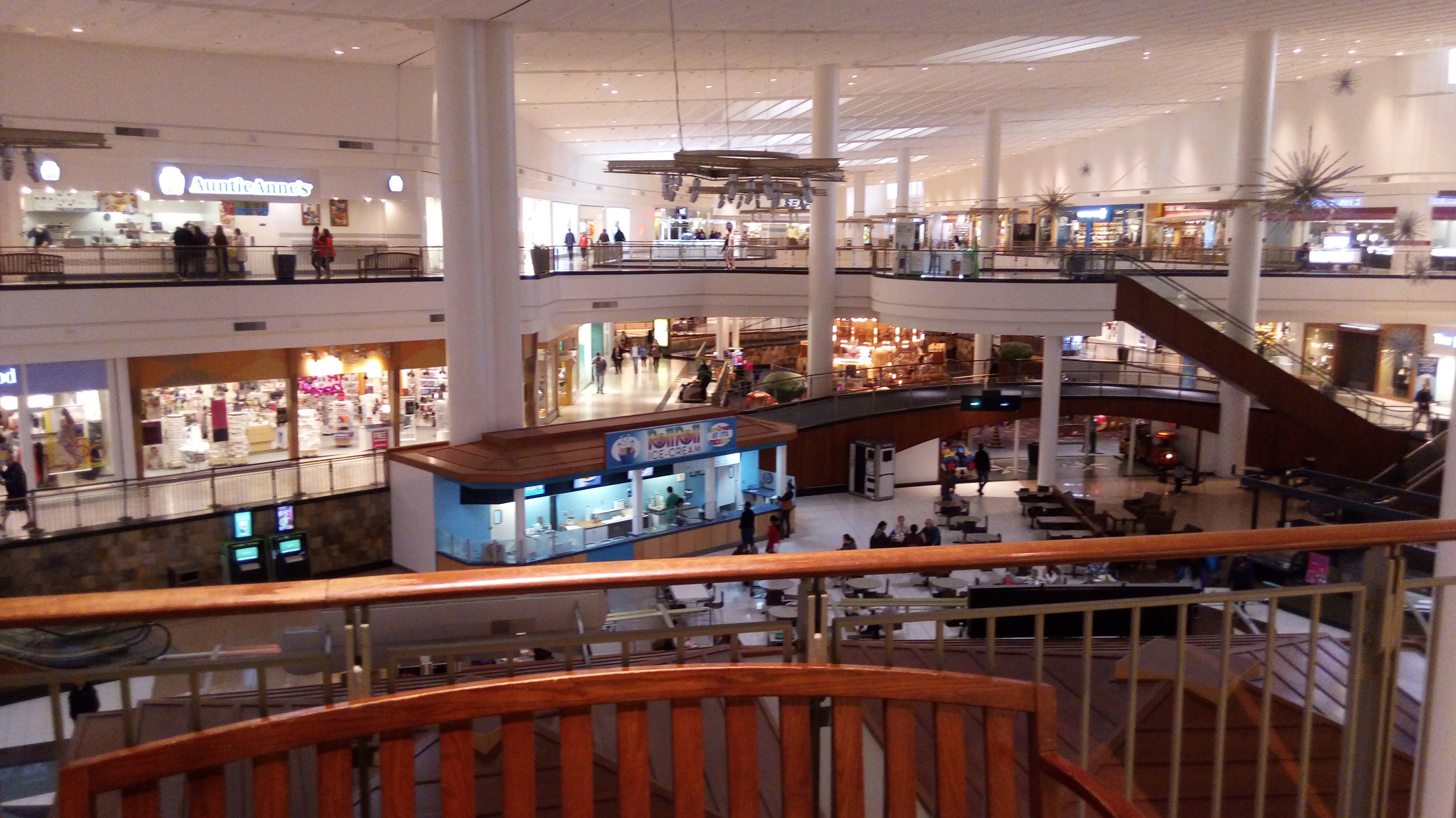 Independence Center | Malls and Retail 