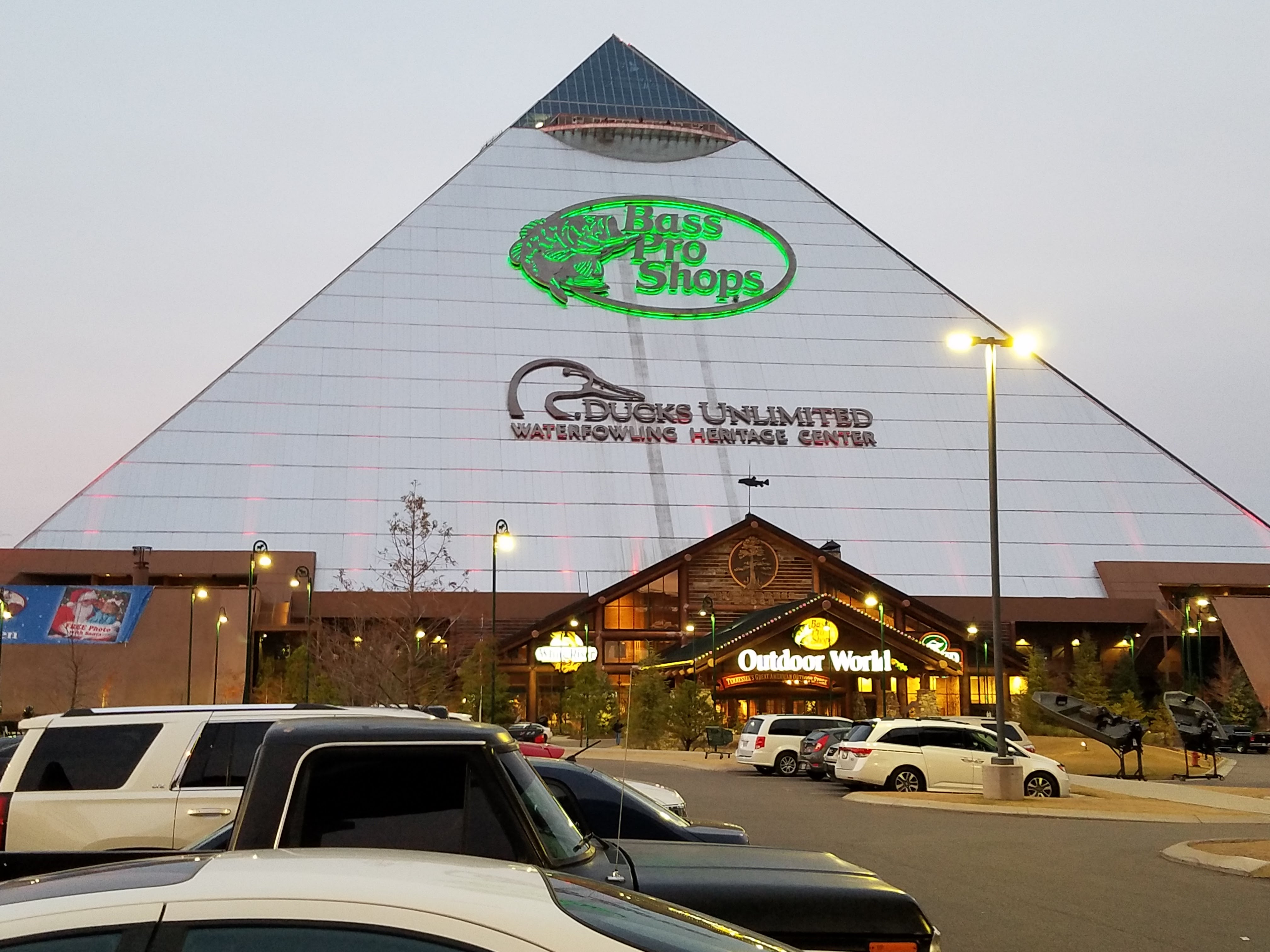 Bass Pro Shops, Malls and Retail Wiki
