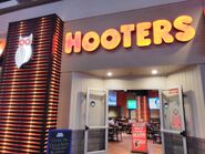 Hooters