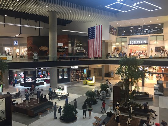 Westfield Santa Anita mall sells for $538 million