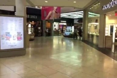 The walking store perimeter mall outlet