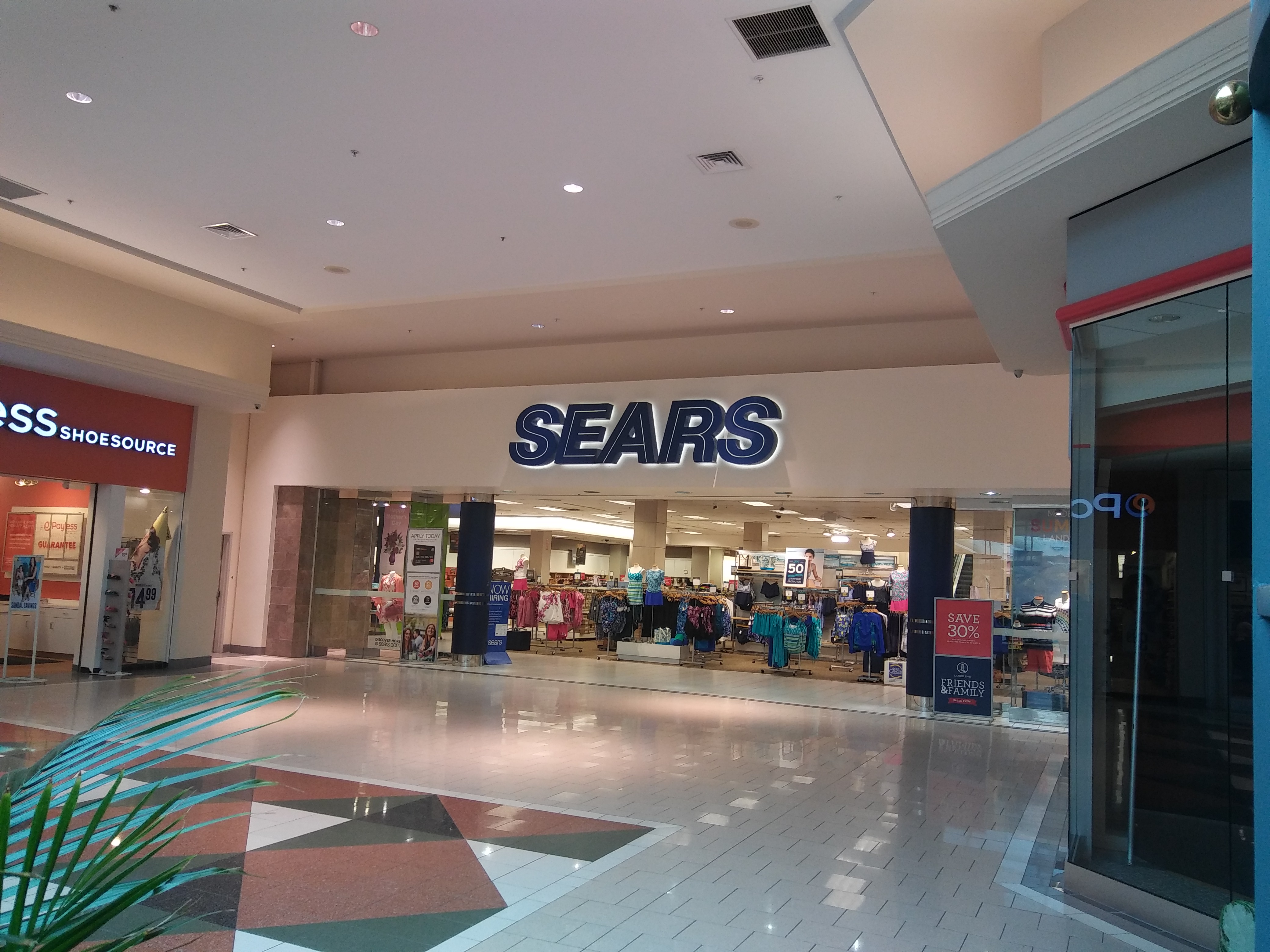 payless ingram mall