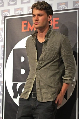 Jeremy Irvine 2011