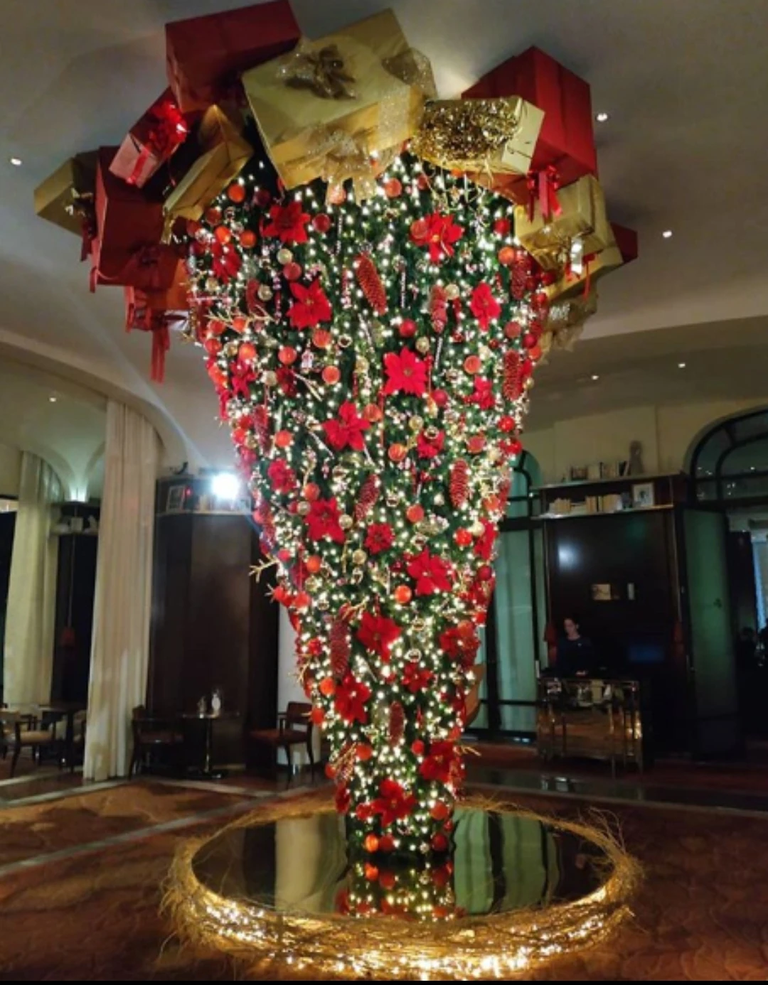 Upside Down Christmas Trees Mandela Effect Wiki Fandom