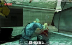 The player executing the baited cop with the Crowbar.