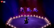 Luigi fighting Nikki, Lindsey, and Ginny.