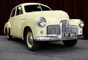 280px-1949 Holden 48-215 sedan 01