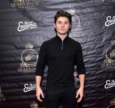 Mateus Ward | Miss Artistas Perfectos Movies Wiki | Fandom