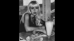 MARINA_AND_THE_DIAMONDS_-_Radioactive_Acoustic