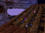 DK64 Screenshot Kamikaze Kastell Tiny Kong Bananen 11
