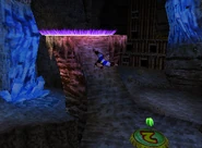 DK64 Screenshot Kristall Kaverne Chunky Kong Bananen 11.png (111 KB) Donkey Kong 64