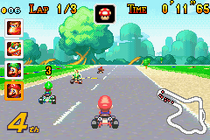 Mario à la fin du virage en épingle (Mario Kart: Super Circuit)