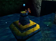 DK64 Screenshot Azteken Arena Lanky Kong Bananen 2.png (86 KB) Donkey Kong 64