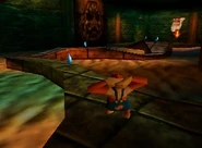 DK64 Screenshot Azteken Arena Lanky Kong Bananen 3.png (75 KB) Donkey Kong 64