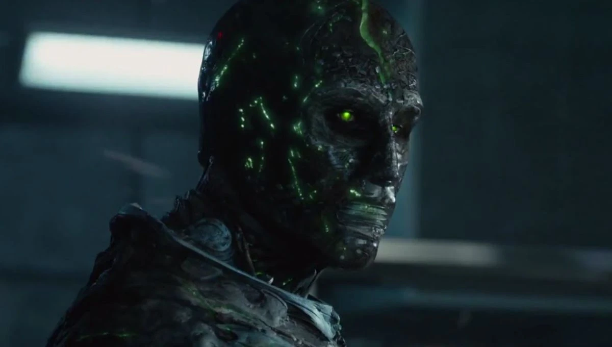 Доктор дум фантастическая четверка 2015. Доктор дум 2015. Фантастическая четверка фильм 2015 доктор дум. Фантастическая четверка фильм 2015 доктор дум. Виктор дум фантастическая четверка 2015.