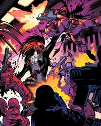 М сражается с солдатами Орхис.